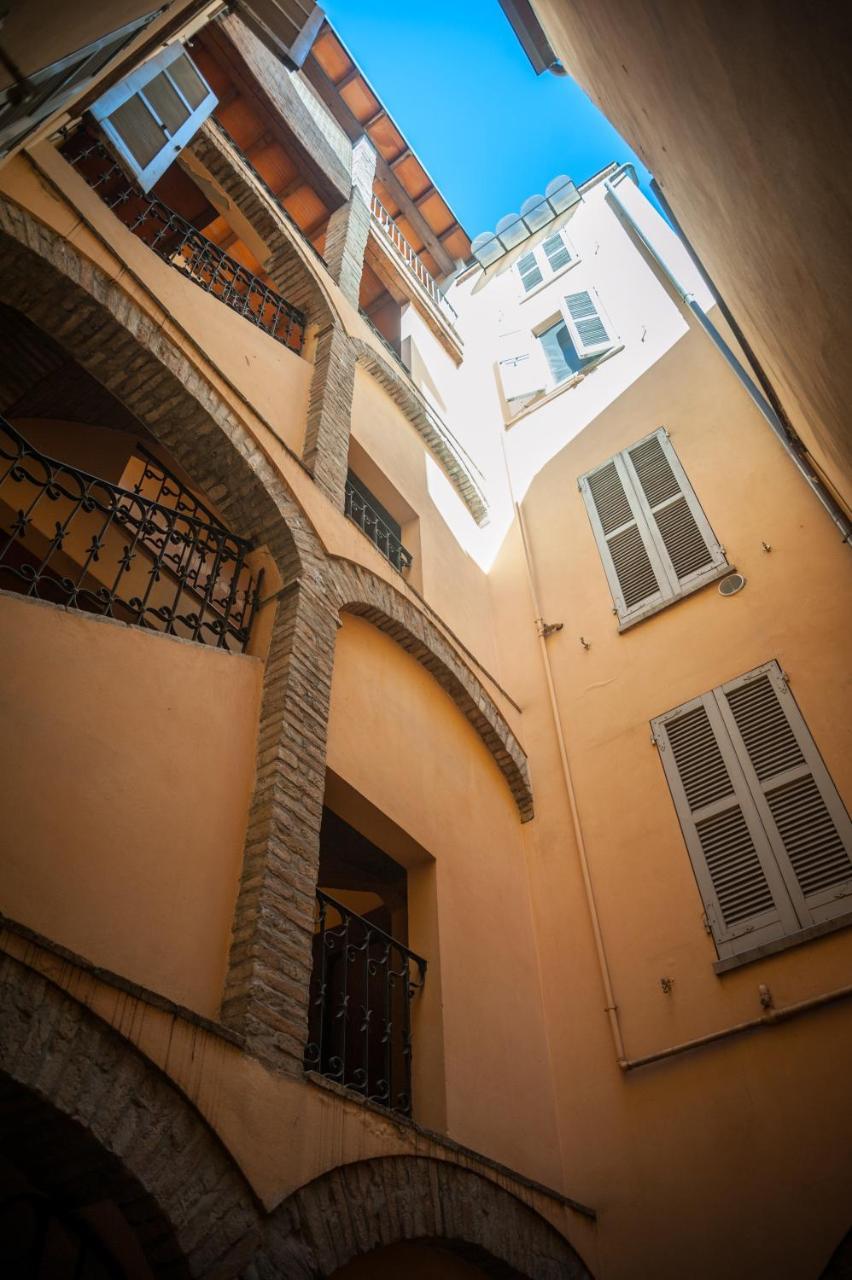 Xx9 Apartment Parma Bagian luar foto