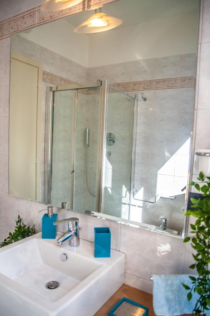 Xx9 Apartment Parma Bagian luar foto